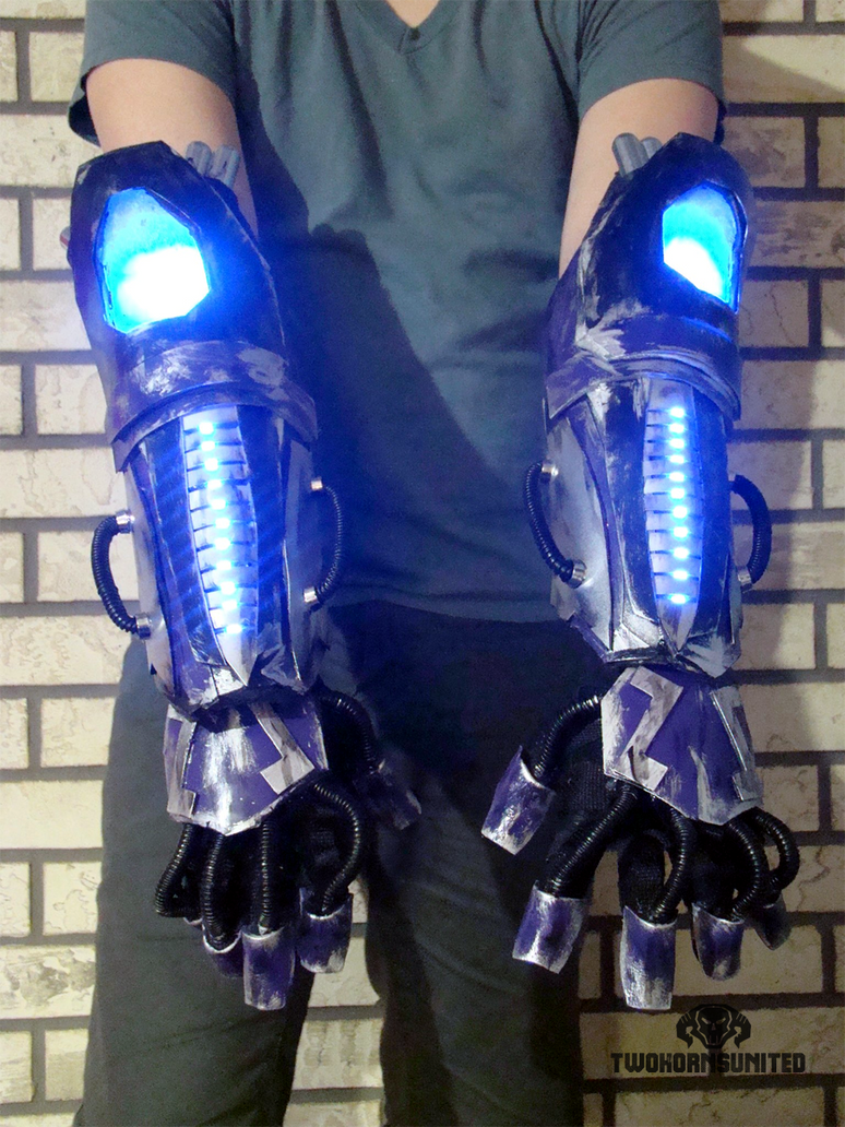the_k_wir3_light_up_strobing_cyber_gauntlets_by_twohornsunited-d6ux0ph.png